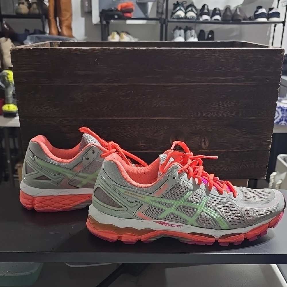 Women's Running Shoes - Gray and Pink